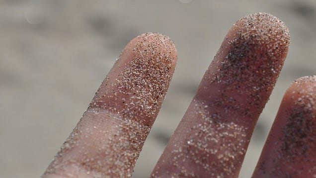 Bring Baby Powder to the Beach to Easily Remove Sand