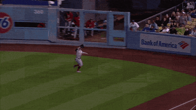 b4xt8gsrjazofuiaheyc.gif