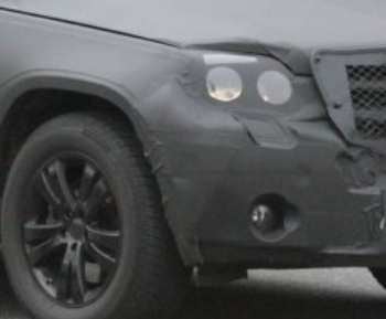 Illustration for article titled Spy Photos: More on the 2009 Mercedes GLK