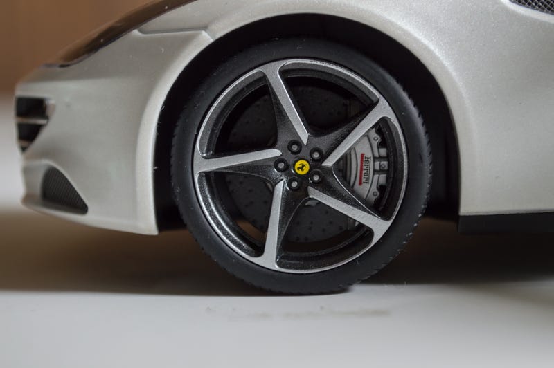 REVIEW: Hotwheels Elite Ferrari FF - DiecastSociety.com