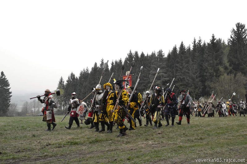 Fans Bring Warhammer To Life On A Battlefield