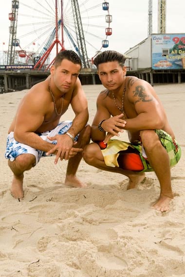 Illustration for article titled Jersey Shore Going Hollywood; Beckham's "Nighmare" Evening With Tom & Katie