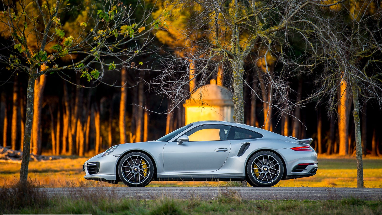 Your Ridiculously Awesome Porsche 911 Turbo S Wallpaper Is ...