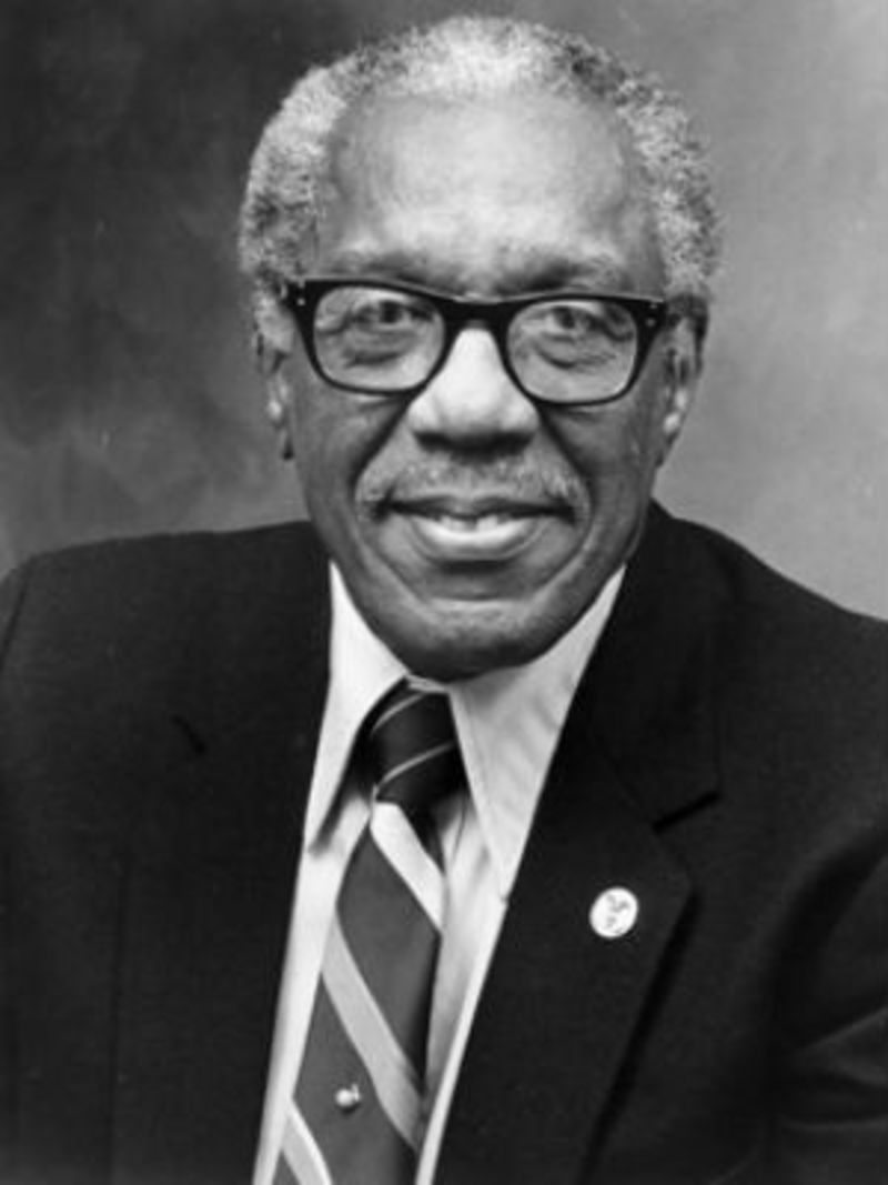 Illustration for article titled Howard or Morehouse: Battle of the Alumni