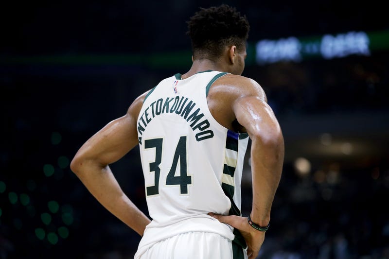 Illustration for article titled Giannis Antetokounmpo Is Ready To "Think Like A Guard" Again