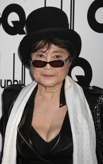 Illustration for article titled Yoko Defends Britney, Lindsay Is Kicked Out Of Hotel