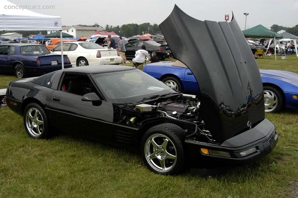 The C4 Corvette has an amazing hood