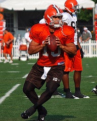 Illustration for article titled Brady Quinn Starts Off New Season With Training Camp Tights