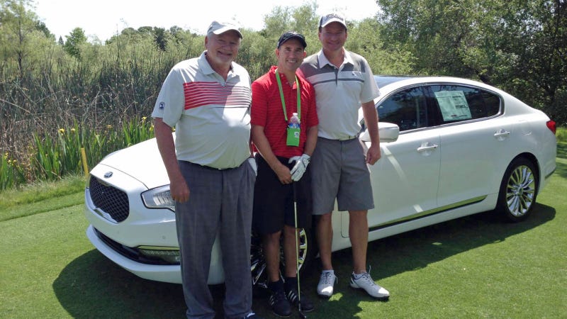 Illustration for article titled Golfer Says Dealership Pulled Bait And Switch On Hole-In-One Prize
