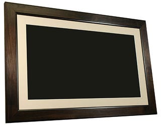 Smartparts Shows Giant 32 Inch Digital Picture Frame