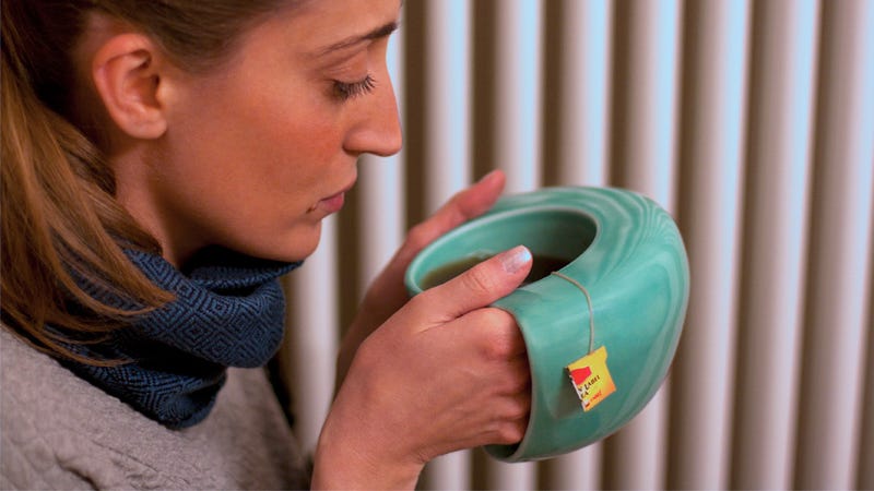 Illustration for article titled This Mug Lets You Harness a Hot Beverage To Warm Your Hands