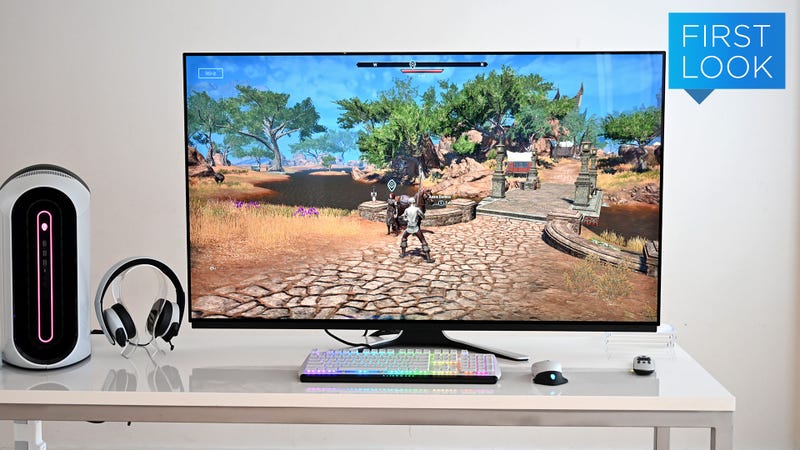 Illustration for article titled Alienware Made the World&#39;s First 55-inch OLED Gaming Monitor, and It Looks Sick
