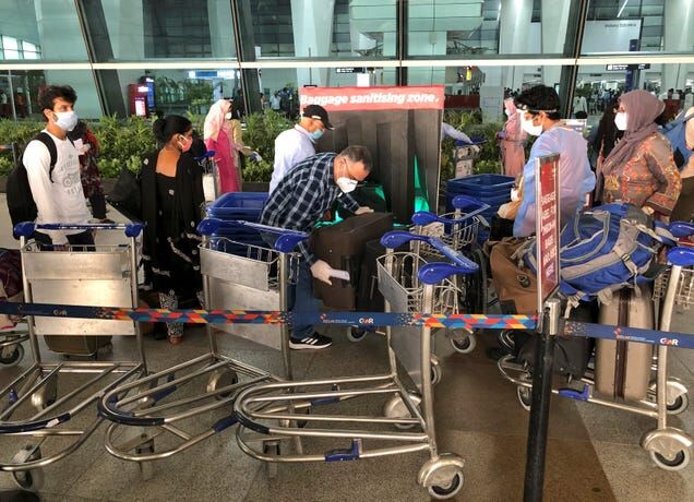 Why is Delhi’s airport so crowded? Why is Delhi’s airport so crowded?