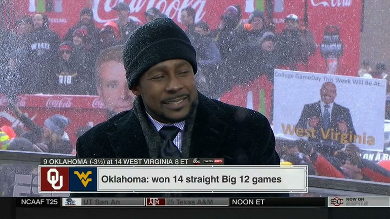 Illustration for article titled Greg Jennings Put The Team On His Back: Kalamazoo College GameDay Sign Roundup