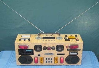 Illustration for article titled 92 Pounds Of Junkyardy Glory: The Junkyard Boogaloo Boombox, Revisited!