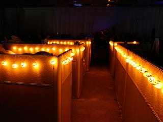 Illustration for article titled Brando USB Pumpkin Lights are Actually Cubicle-Worthy