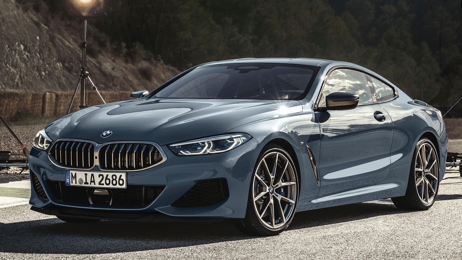 The 2019 Bmw 8 Series Coupe Is A 530 Hp V8 Stunner
