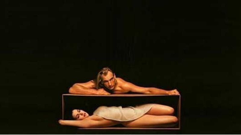 Illustration for article titled Chick In A Box Case File #144:Â Boxing Helena