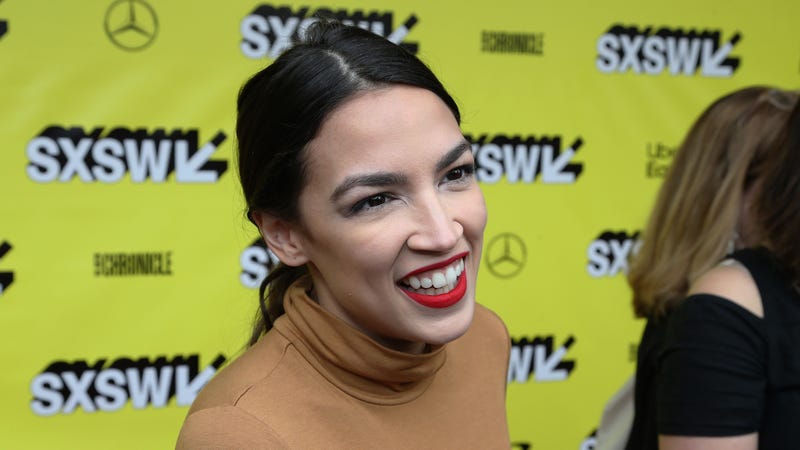 Illustration for article titled AOC to bartend again in support of wage equality for restaurant workers