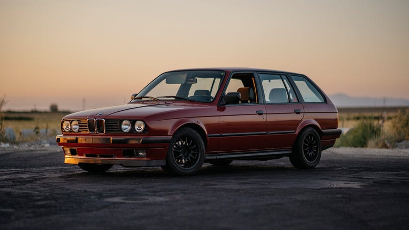 Illustration for article titled Owning This Imported BMW E30 Wagon Was Everything I Dreamed It Would Be