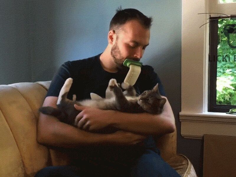 musta karvainen oussy