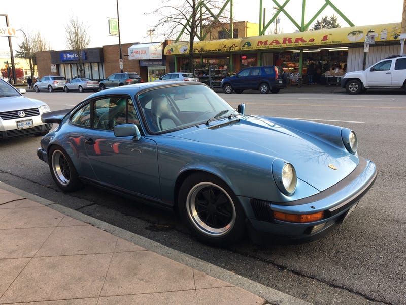 Illustration for article titled Talked with the owner of this beauty when he saw me taking pictures of it
