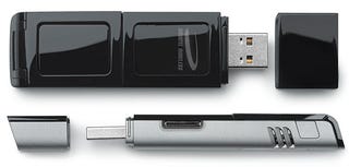 Illustration for article titled Novatel MC727 USB EV-DO Modem, World's Smallest, Has MicroSD Slot