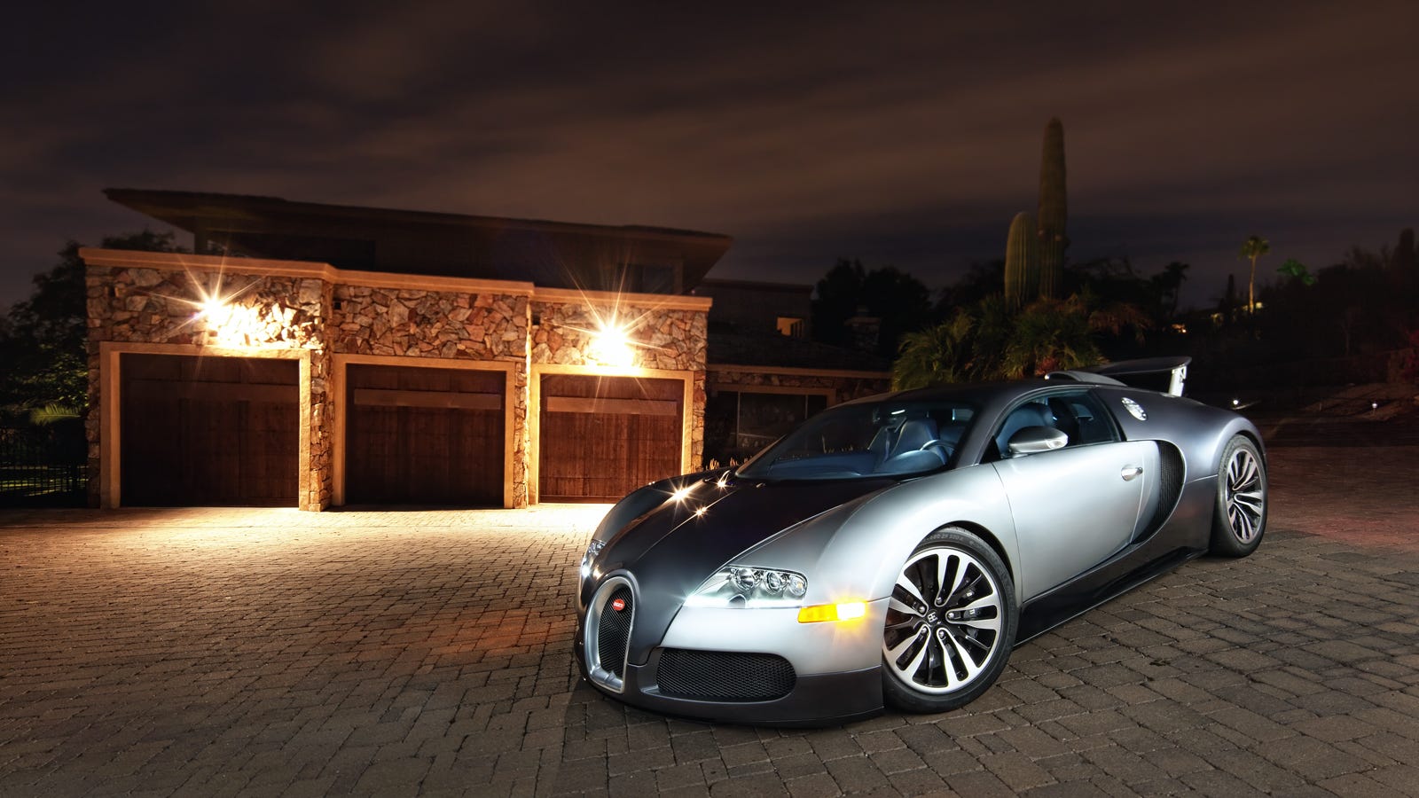 Your Ridiculously Cool Bugatti Veyron Wallpaper Is Here