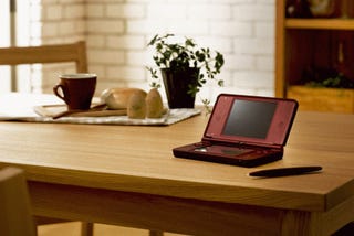 Illustration for article titled Iwata: DSi XL Not Just For Seniors, It's For Watching Others Play Too
