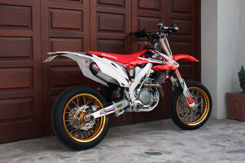 Illustration for article titled Oppo's thoughts on SuperMotos?