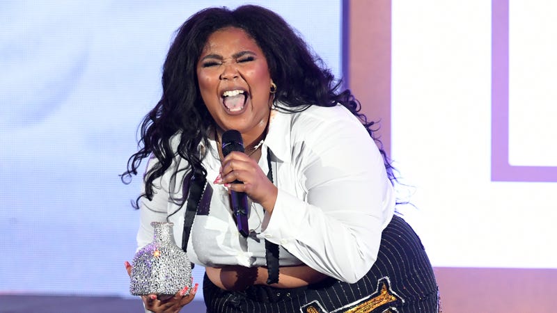 Illustration for article titled Lizzo Files Lawsuit Claiming She Didn't Steal '100 Percent That Bitch'