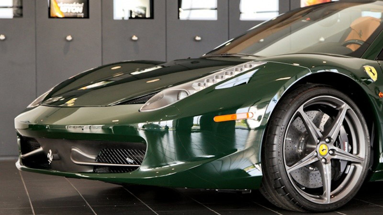 I Can T Stop Staring At This Green Ferrari 458