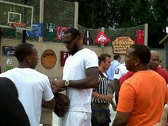 Illustration for article titled LeBron's List Grows Exponentially