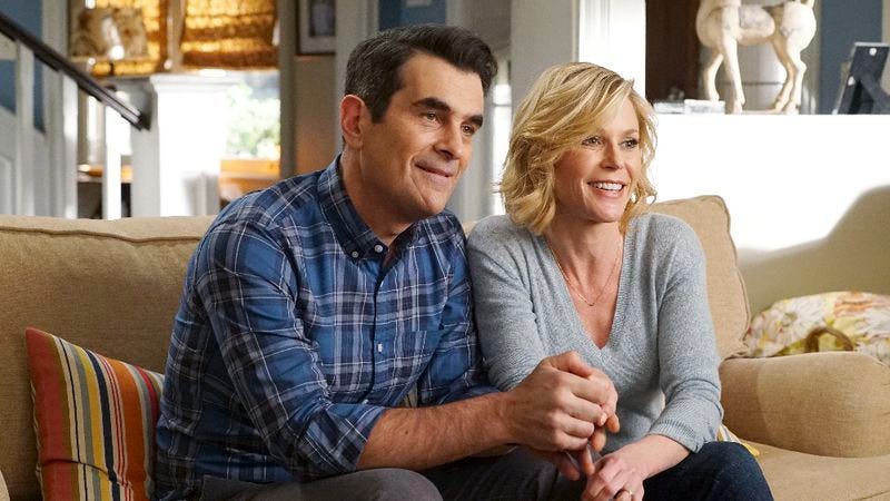 A Modern Family Wedding Episode Rises Above Its Obnoxious Premise