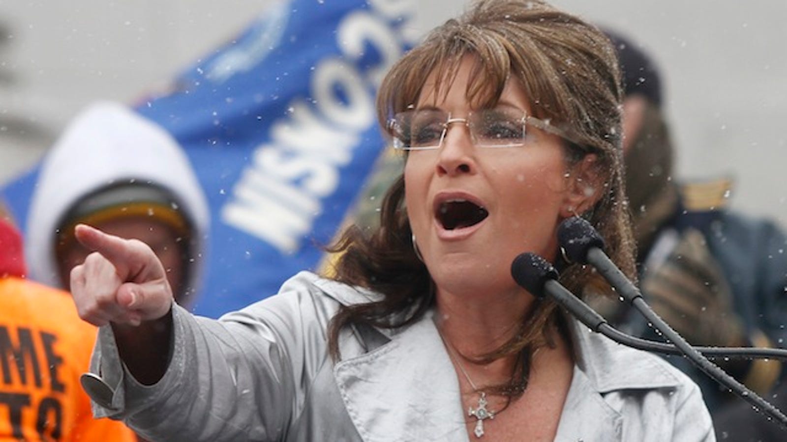 Sarah Palin Wants The GOP To Fight Like A Girl