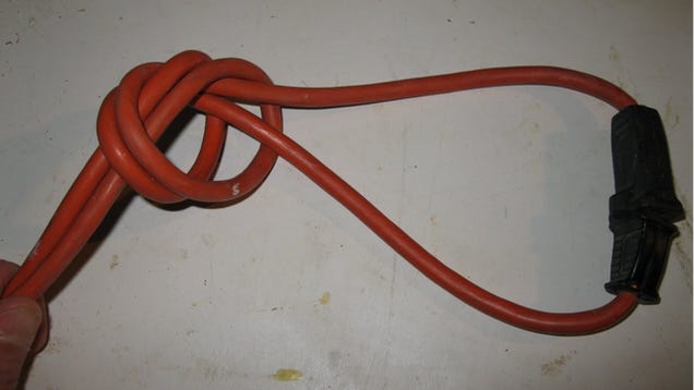 knot cords extension power together unplugging carpenter unwanted connect cord avoid cable electrical tie cables lifehacker plug them 100ft safe