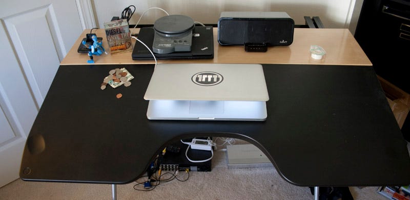 Review Herman Miller Envelop Reclining Desk