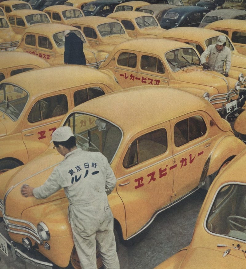 Illustration for article titled Hino/Renault SB Curry cars