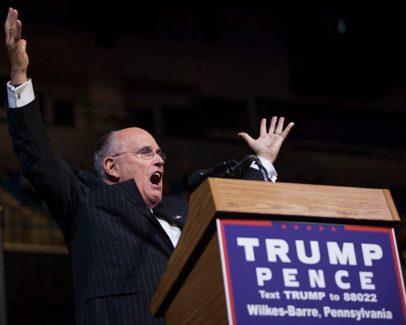 Illustration for article titled Rudy Giuliani Might Be the Dumbest Person in the White House and That's Good for Donald Trump