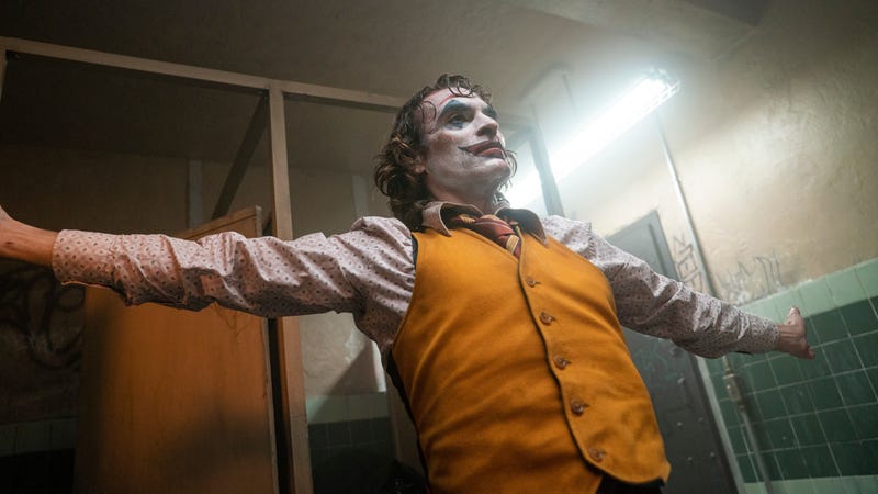 Illustration for article titled Weekend Box Office: Joker is still clowning on its competition