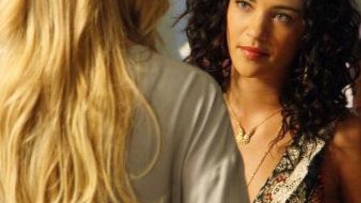 Illustration for article titled Guess Who's Coming to Dinner on Gossip Girl?