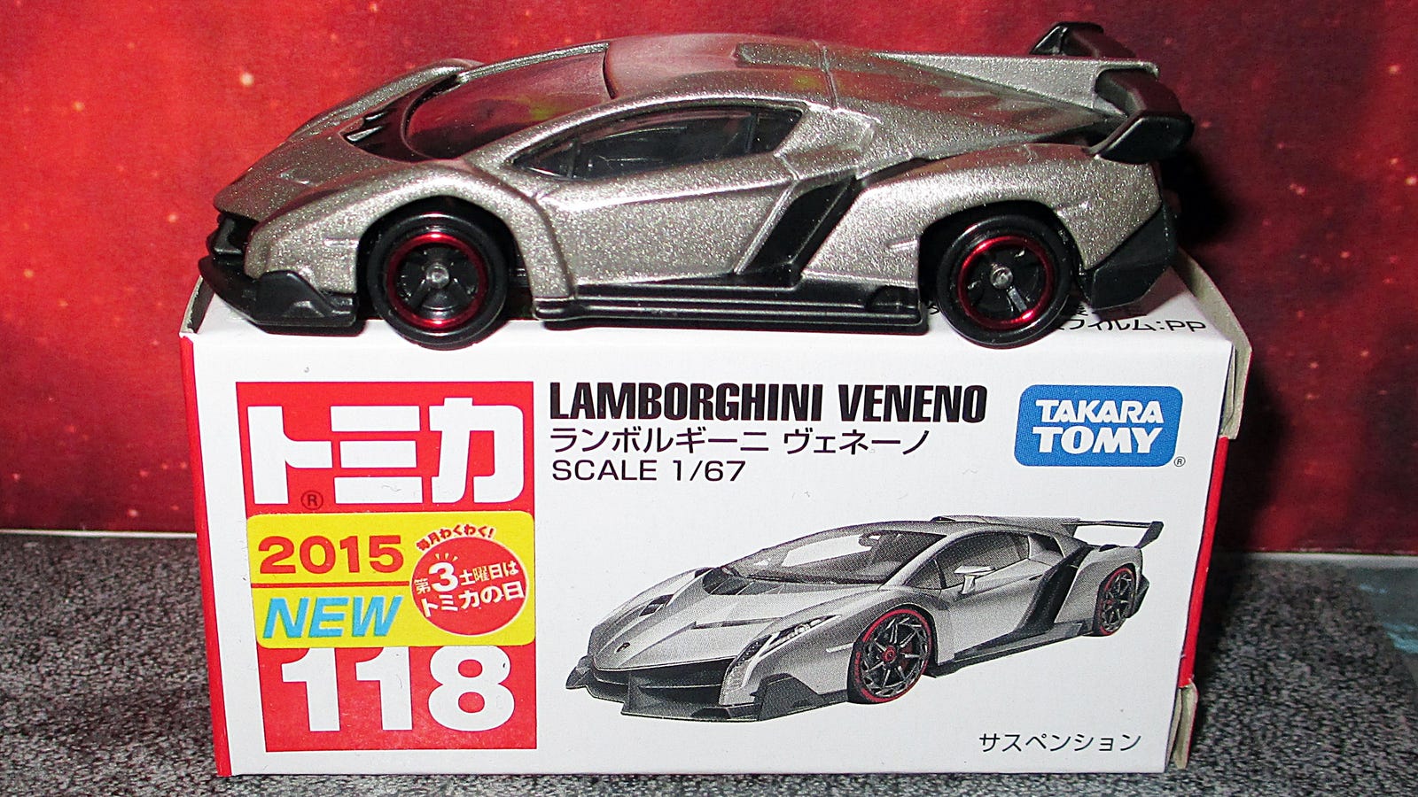 Review Tomica Lamborghini Veneno