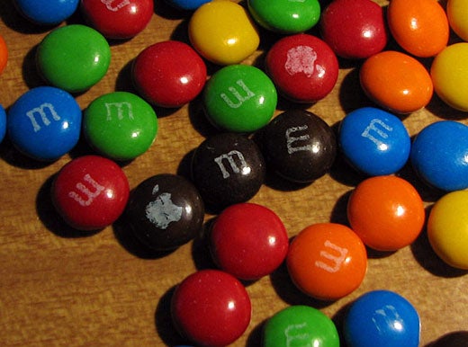 M&Ms: Apple Logo Melts in Your Mouth