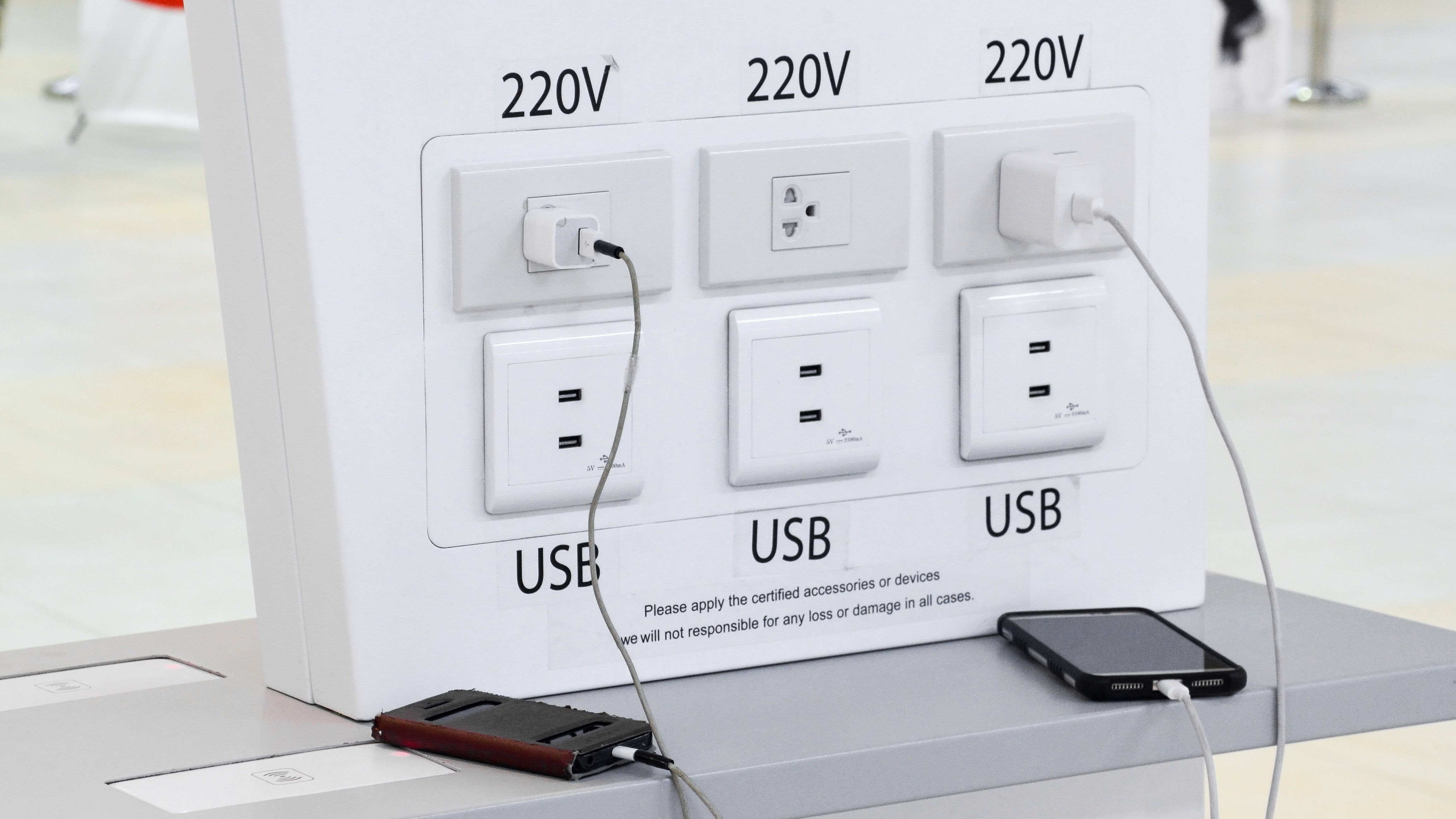 Use A 'USB Condom' To Protect Your Devices At Public Chargers