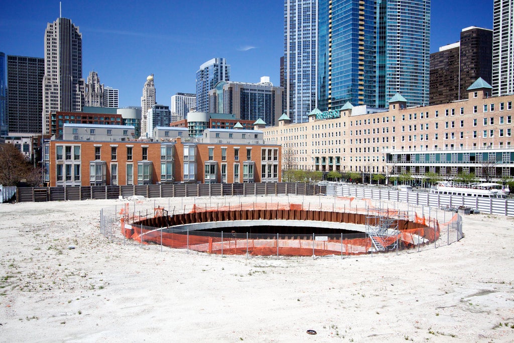 No One Knows What to Do With This 76-Foot-Deep Hole in Chicago