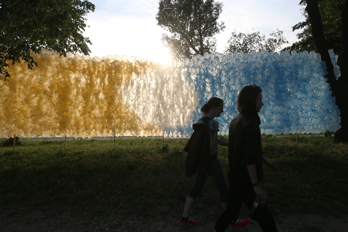 Weird Art Brings Plastic Shopping Bags Closer to Nature