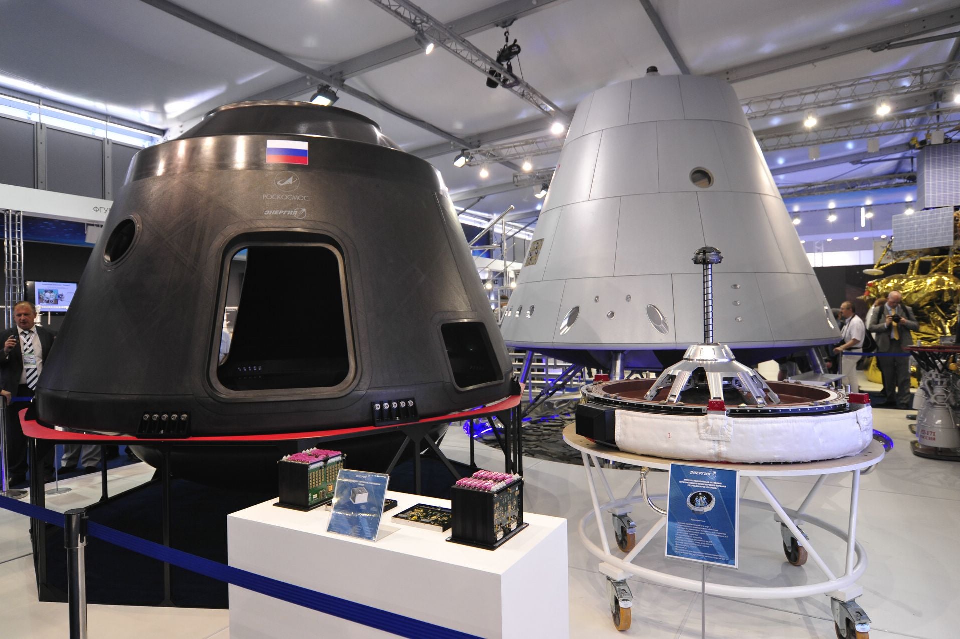 here-s-an-early-look-at-russia-s-new-manned-spacecraft-gizmodo-australia