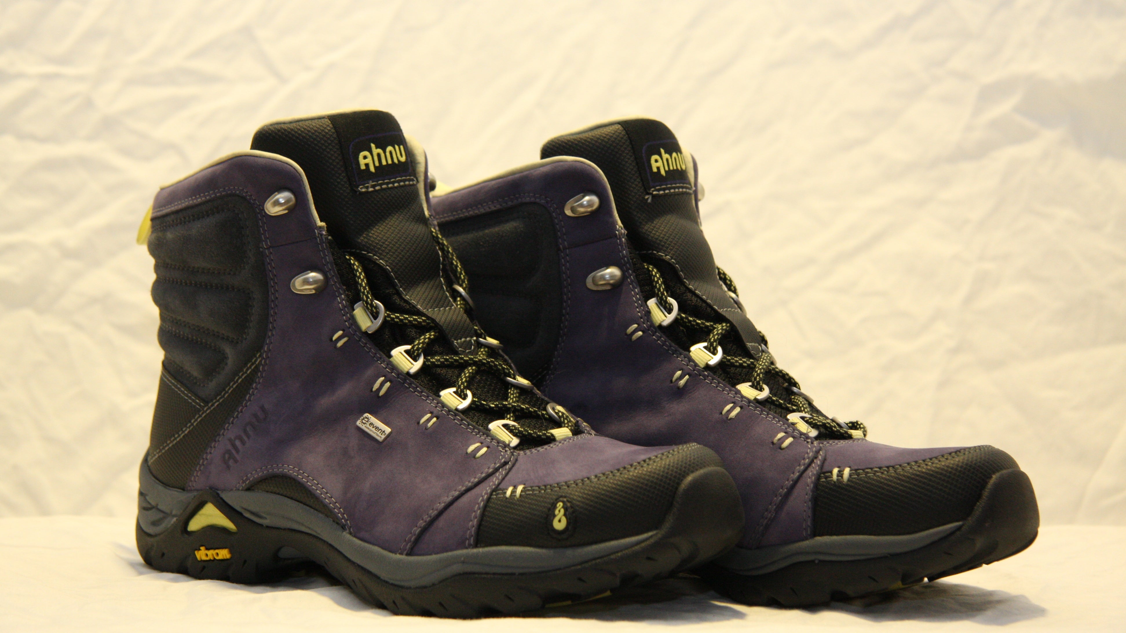 womens hiking boots australia