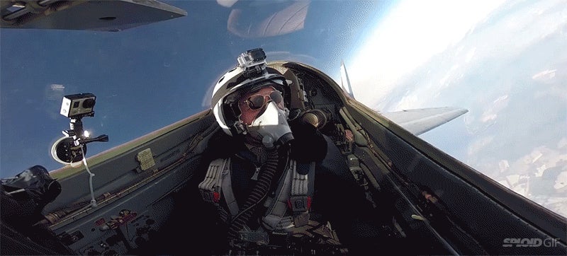 Here's What It's Like To Rent A MiG-29 To Fly You Above The Clouds In ...