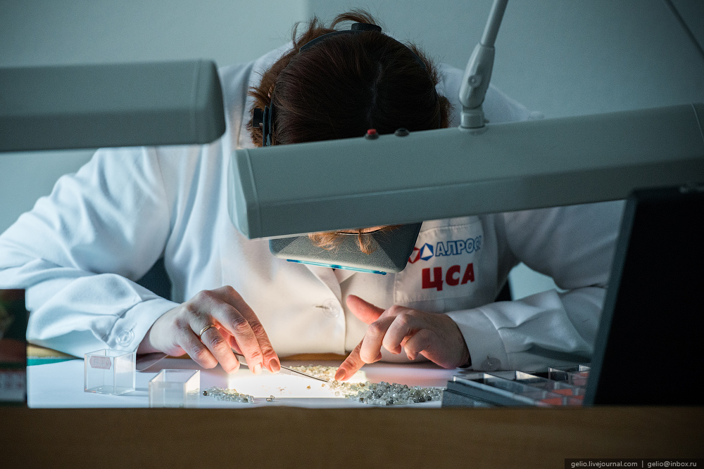The Nearly Mile-Wide Diamond Mine That Helped Build the Soviet Union